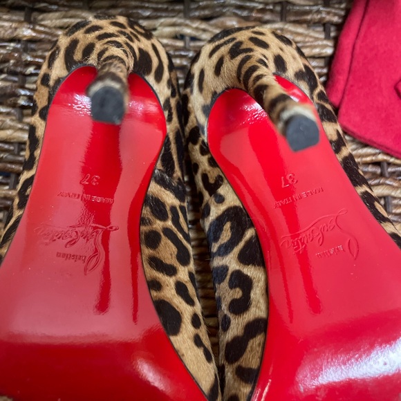 Christian Louboutin So Kate Cheetah Print Pumps - Picture 9 of 10